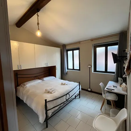 加佐拉住宿加早餐旅馆 *