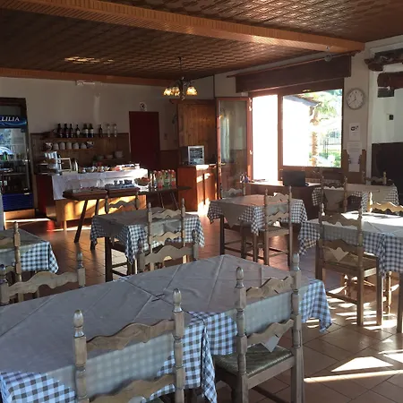 加佐拉住宿加早餐旅馆 *